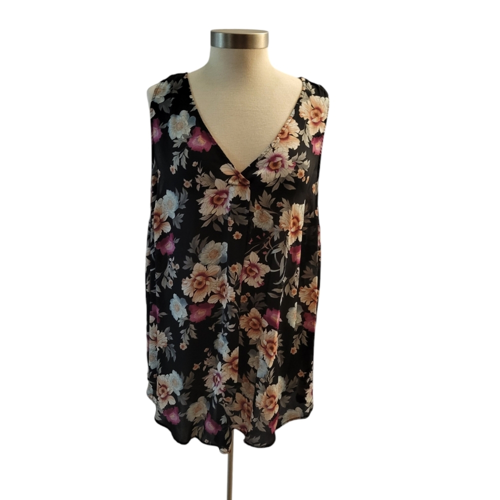 Torrid Sleevless Floral Top Sz 3X